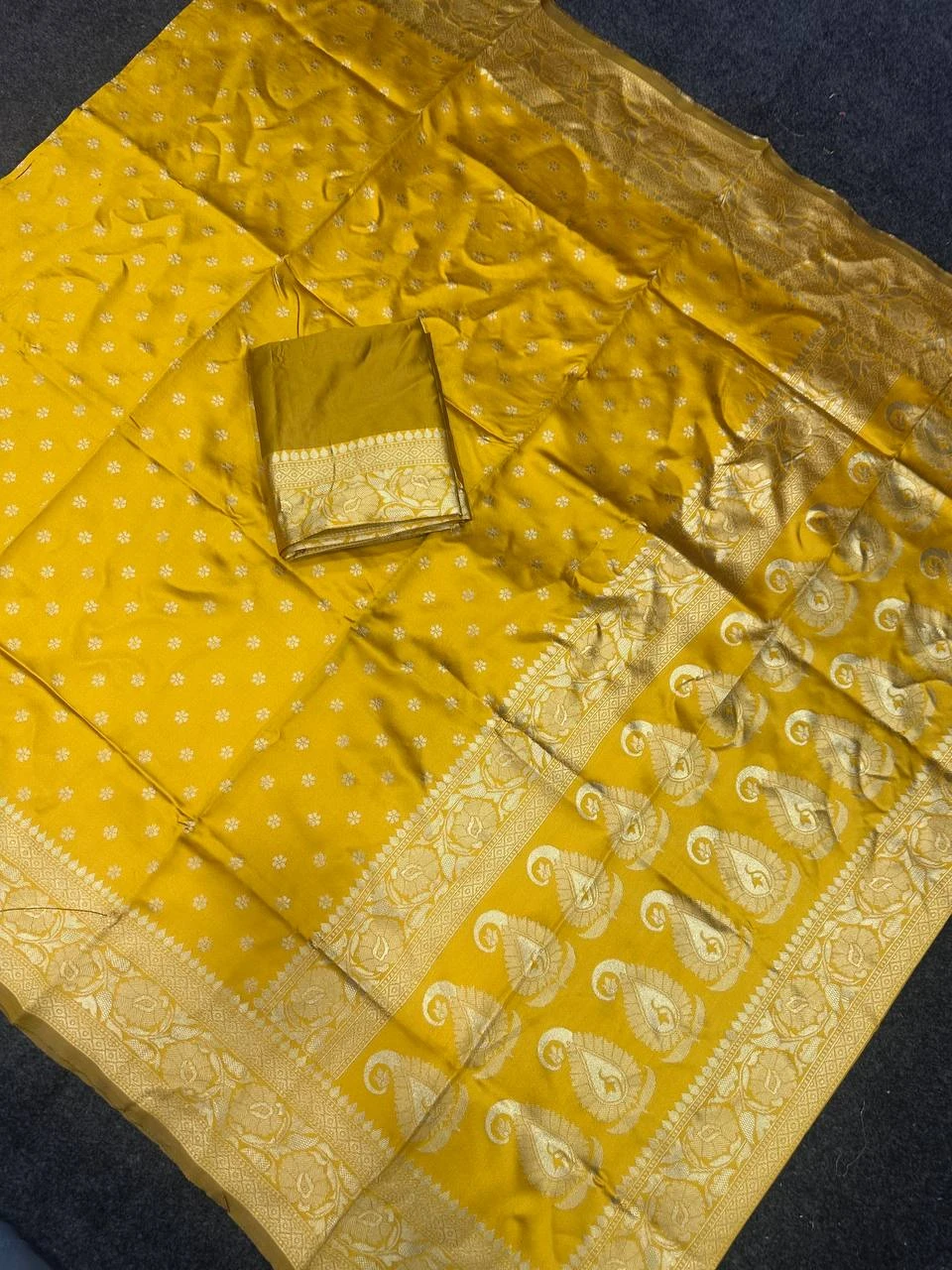 Aab Mosam Vol 1 Soft Silk Jacquard Border Saree Collection
