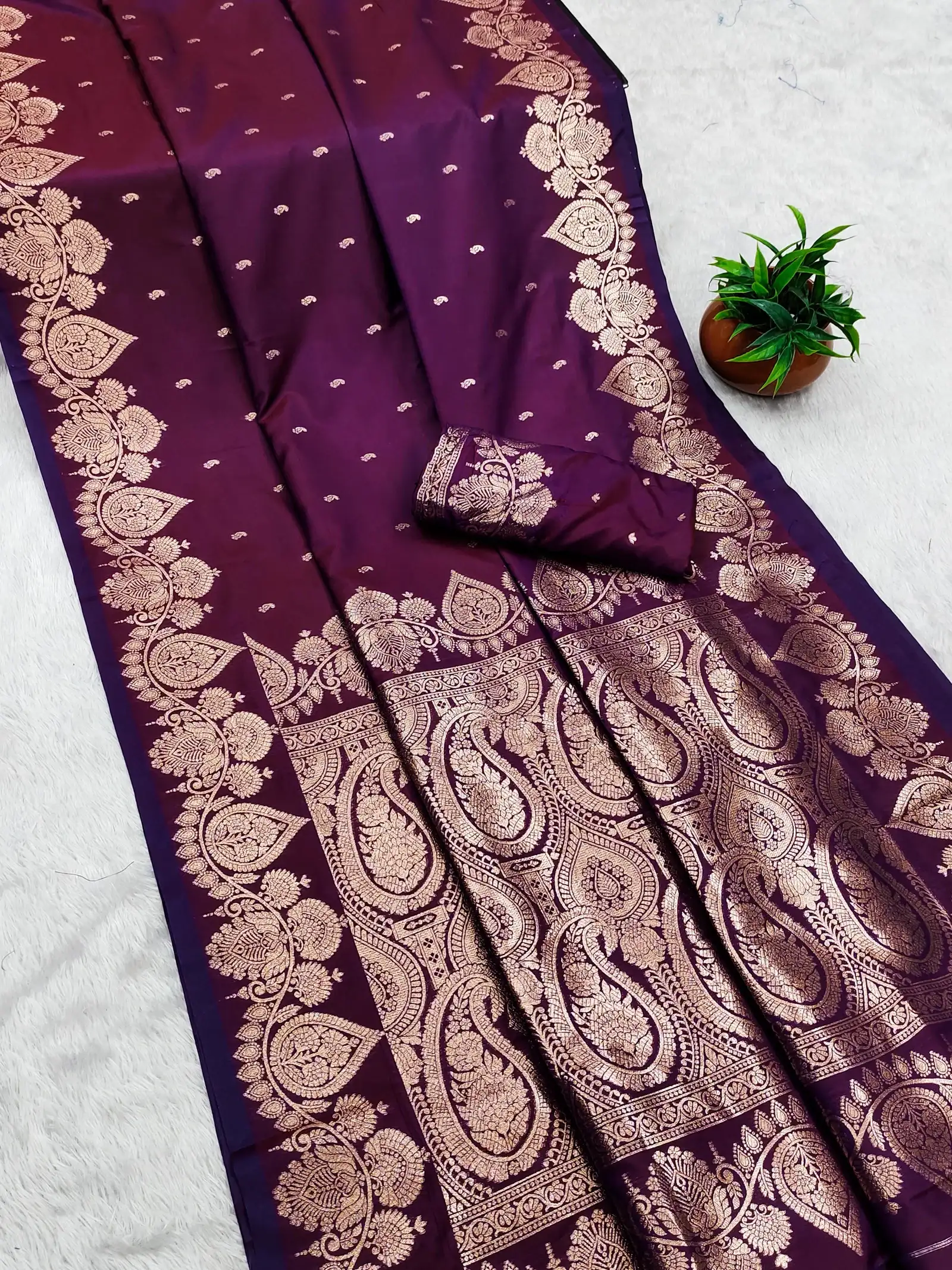 Mb 142 Soft Banarasi Silk Zari Weaving Traditional Wear Sarees