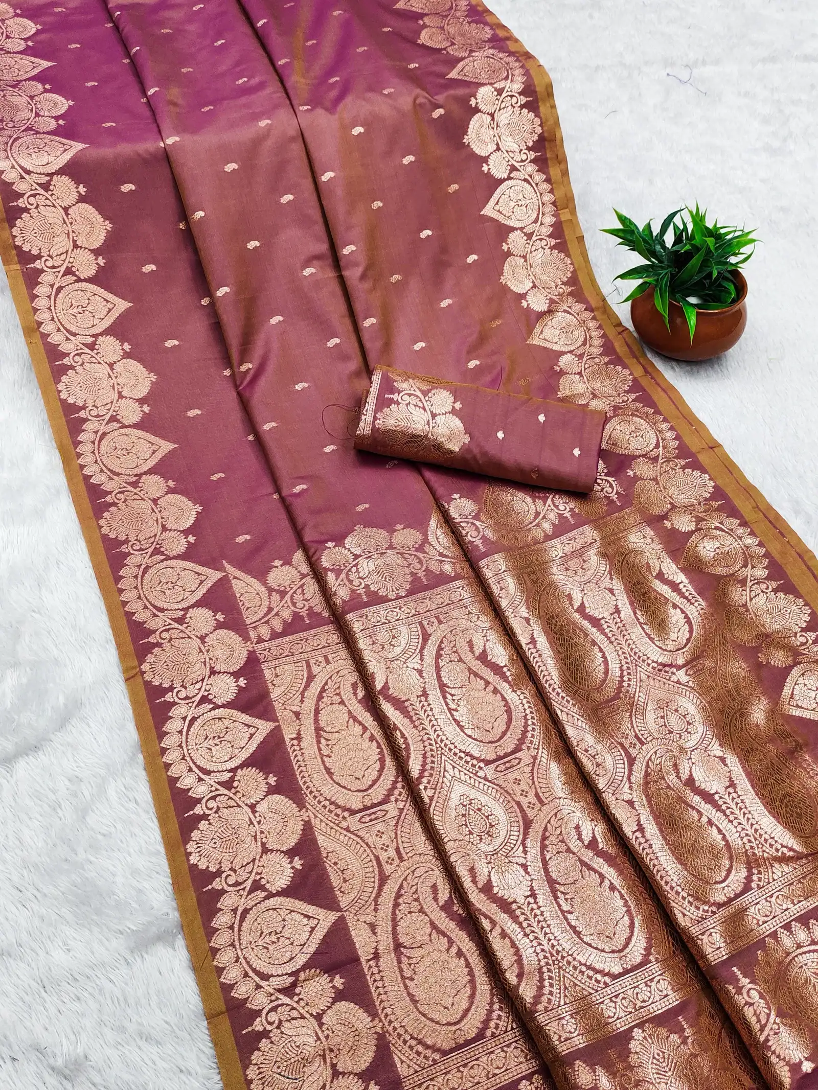 Mb 142 Soft Banarasi Silk Zari Weaving Traditional Wear Sarees