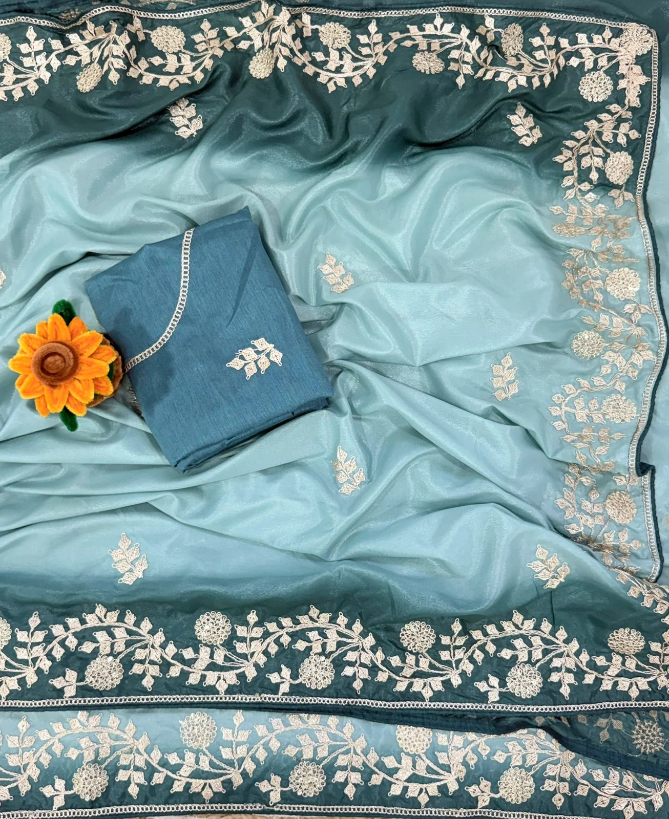 Vt 843 T Padding Chinon Silk Zari Thread Party Wear Saree Collection